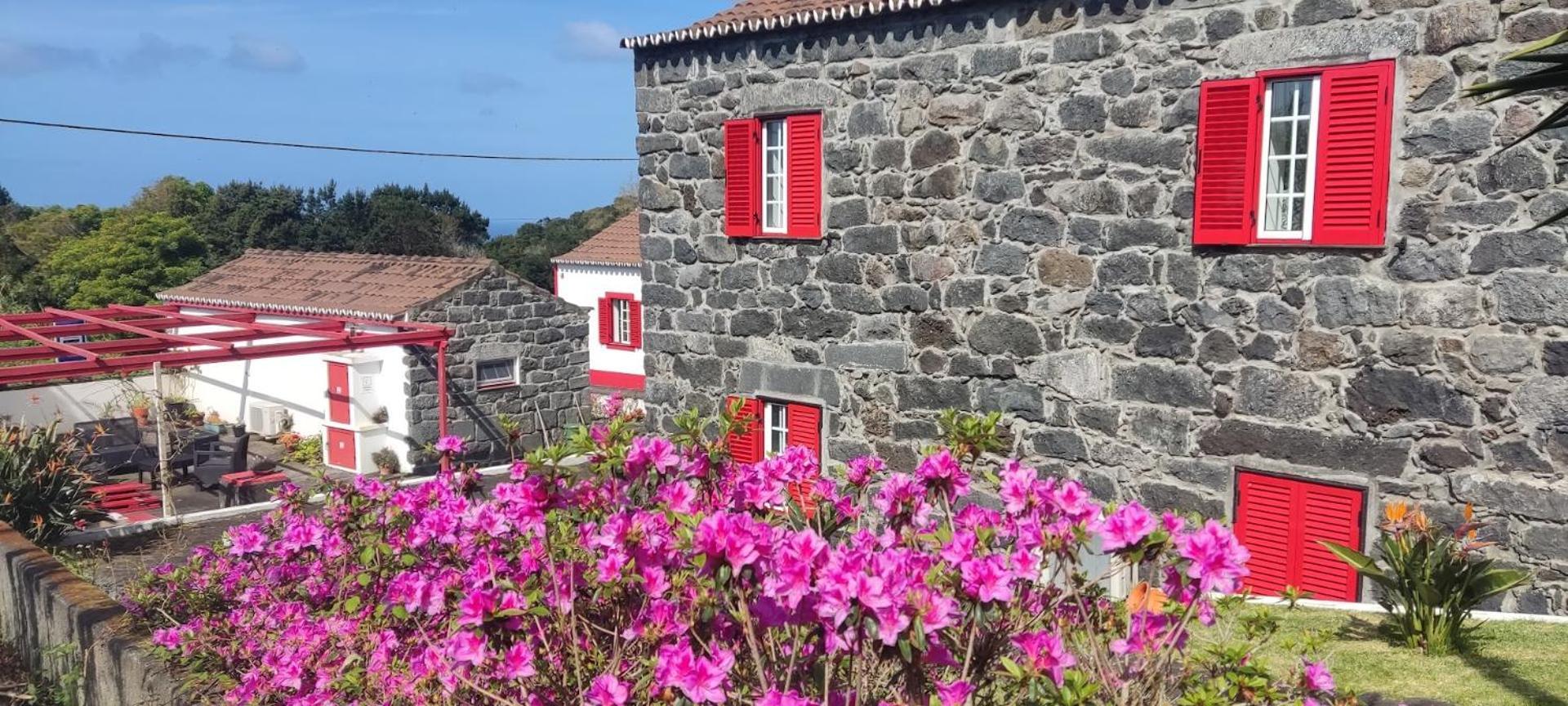 Casal Do Vulcao Guest House Capelo ภายนอก รูปภาพ