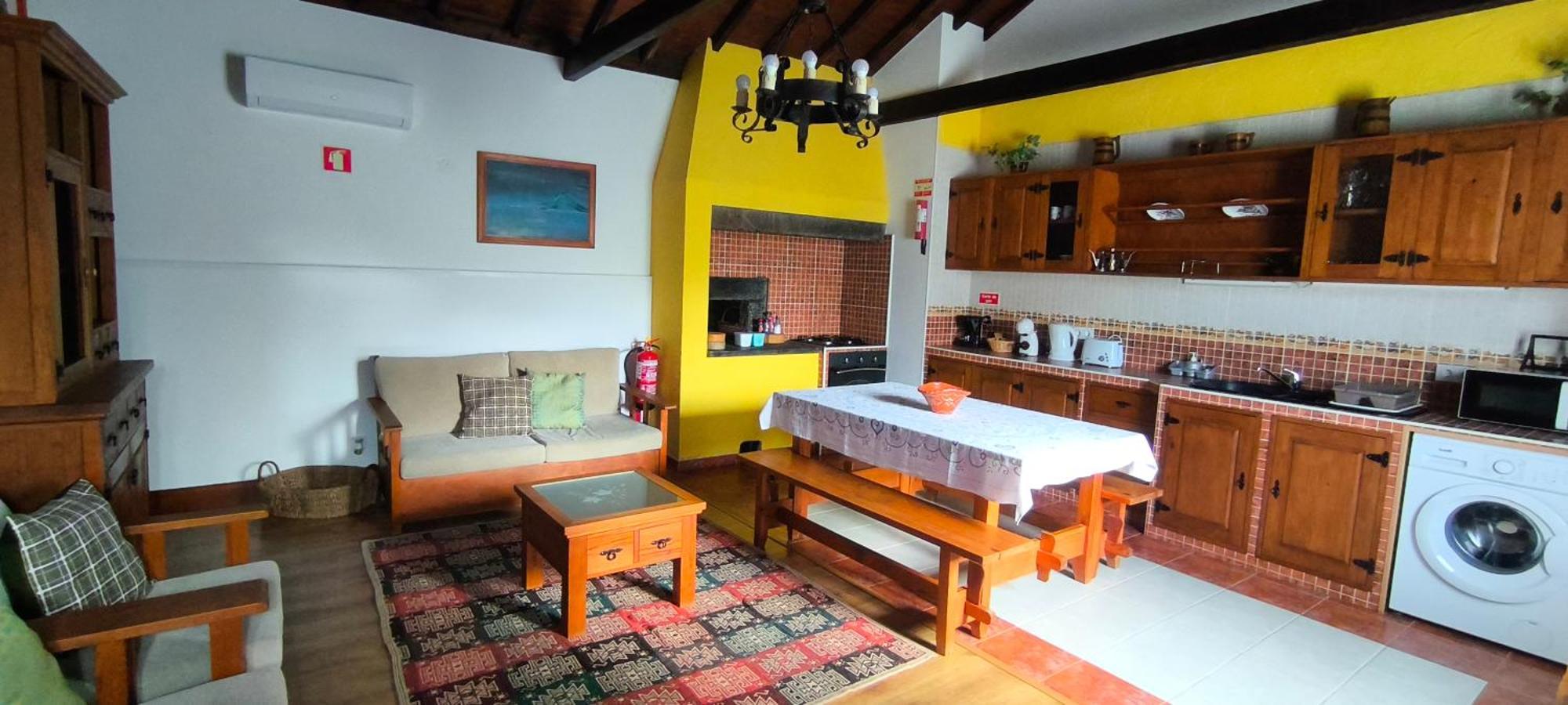 Casal Do Vulcao Guest House Capelo ภายนอก รูปภาพ